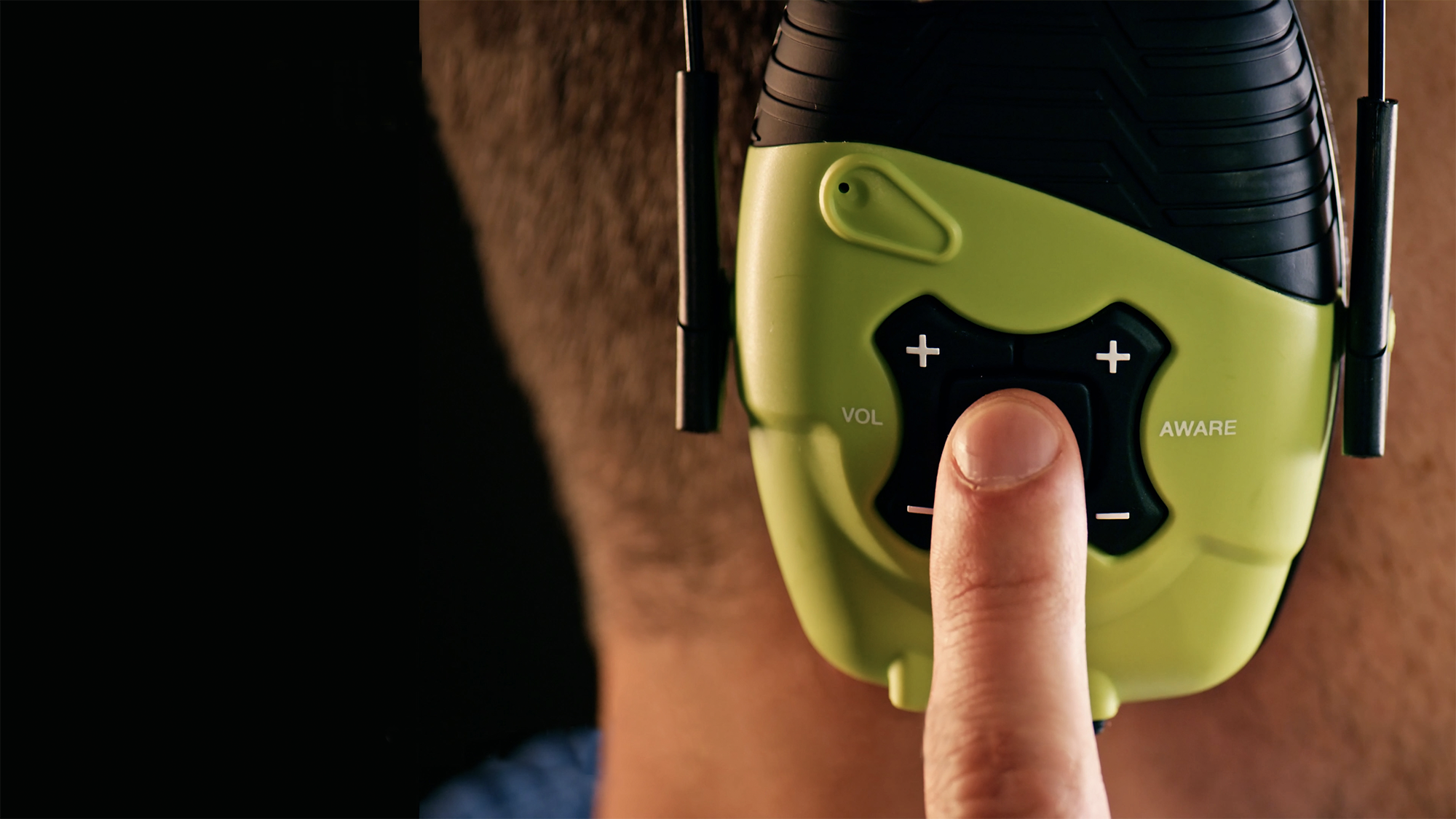 ISOtunes LINK Aware Electronic Earmuff for Loud Environments